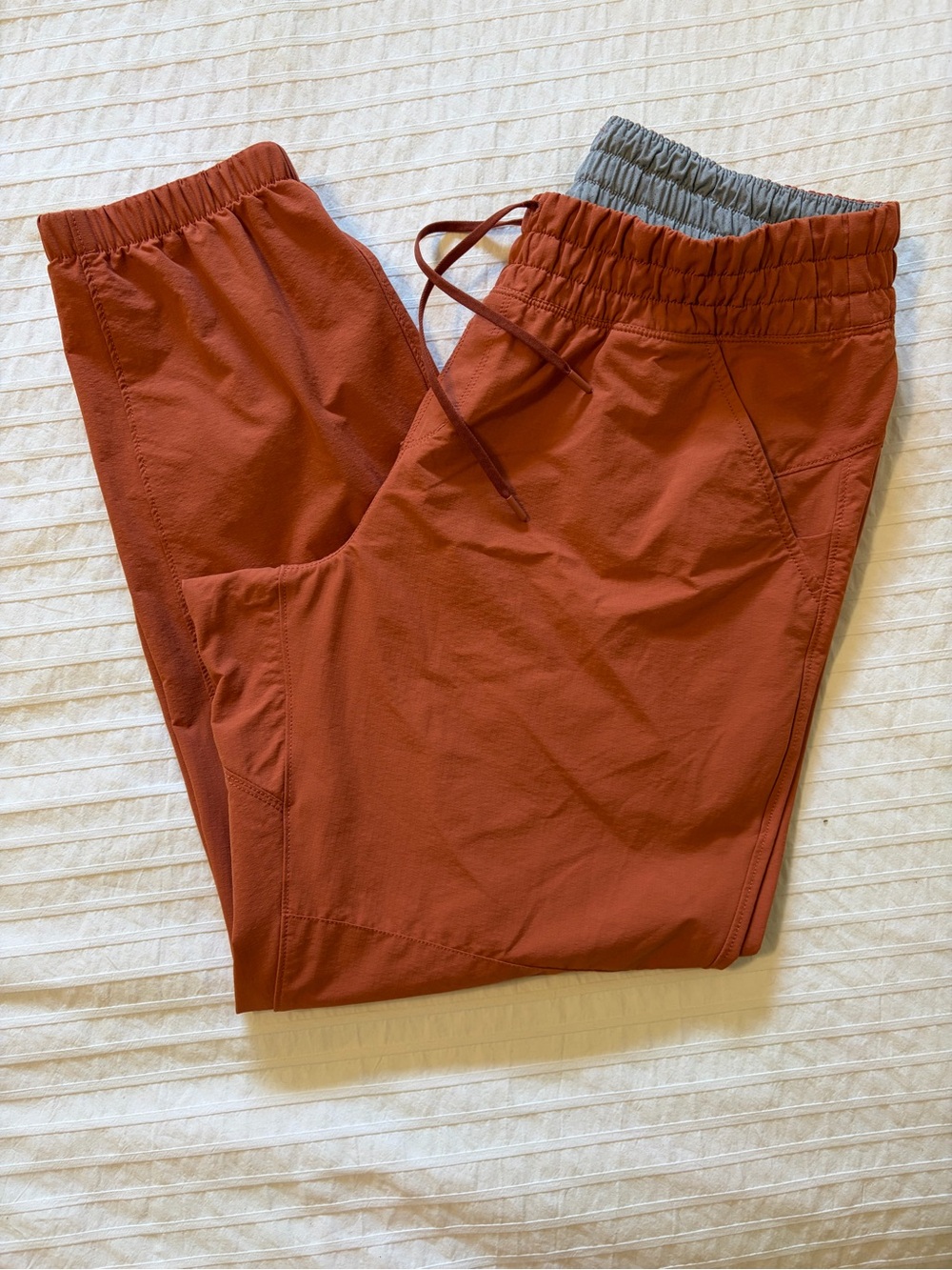 MEC- ladies size large regular Dynomite pants